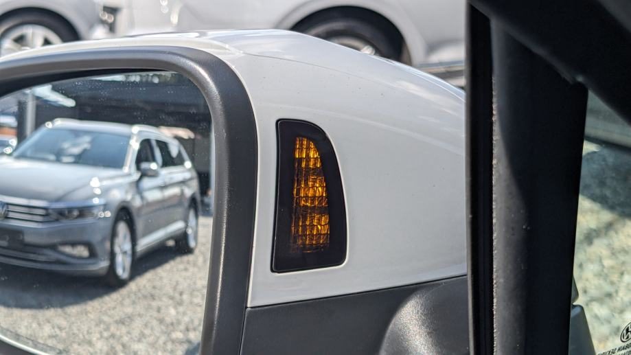 2023 Volkswagen Passat — fotografija 18