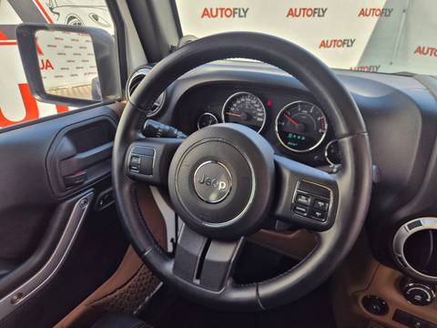 2011 Jeep Wrangler — sličica 17