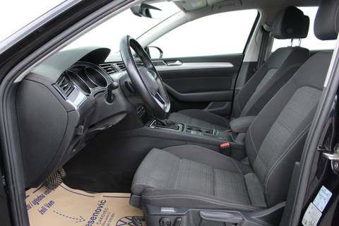 2021 Volkswagen Passat Variant — sličica 8