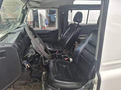 2007 Land Rover Defender — sličica 6