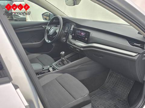 2021 Škoda Octavia — sličica 6