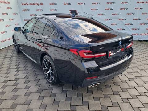 2022 BMW Serija 5 M Sport — sličica 6
