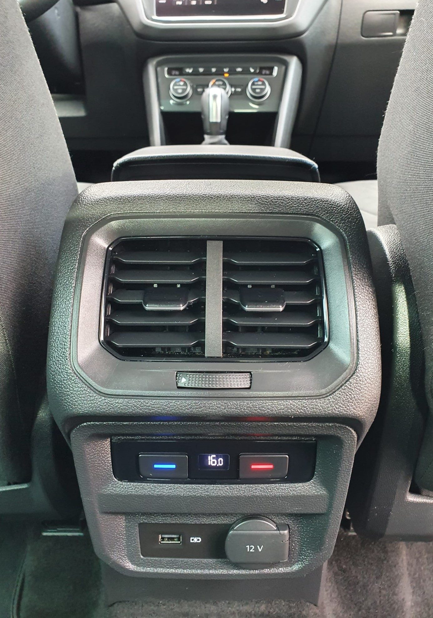 2020 Volkswagen Tiguan — fotografija 19