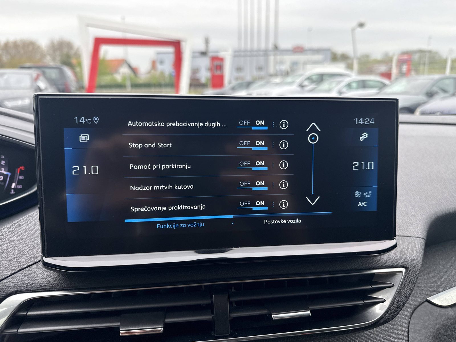 2022 Peugeot 5008 — fotografija 30