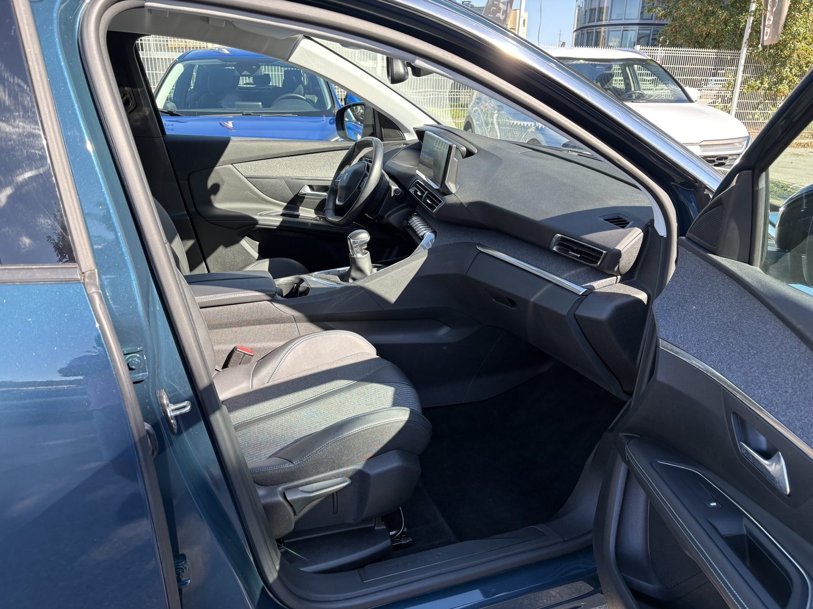 2022 Peugeot 3008 — fotografija 9