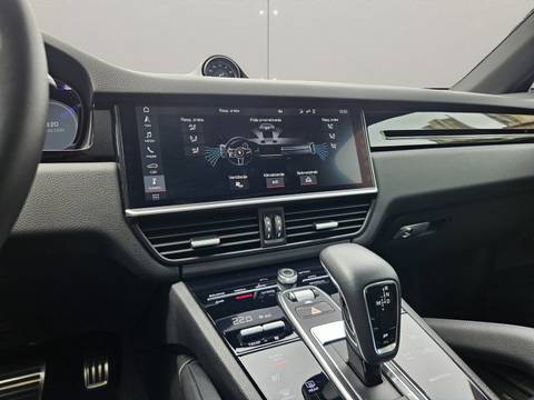 2020 Porsche Cayenne — sličica 21