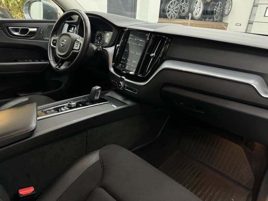 2019 Volvo XC60 — fotografija 17