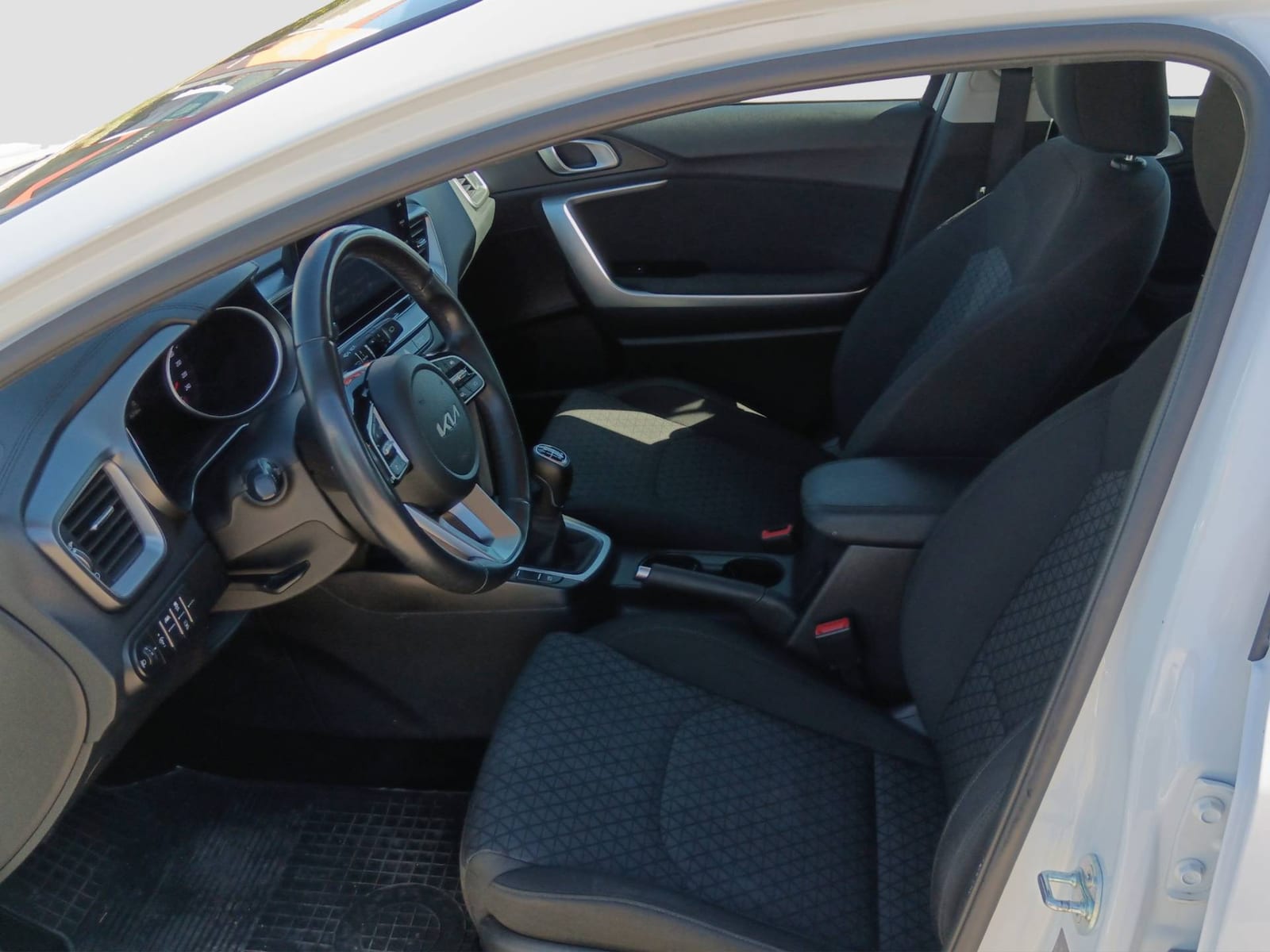 2024 Kia Ceed (cee'd) Sportswagon — fotografija 12