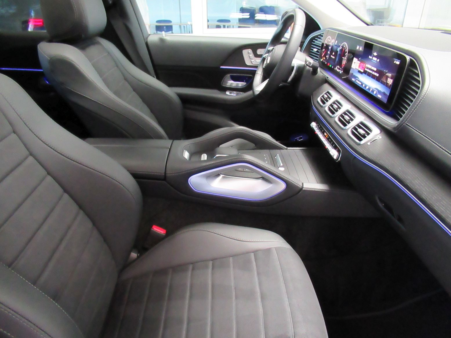 2025 Mercedes-Benz GLE — fotografija 9