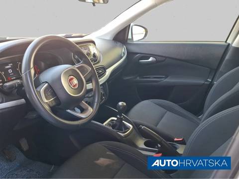 2017 Fiat Tipo — sličica 17