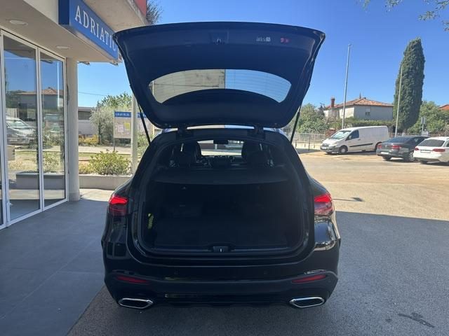 2023 Mercedes-Benz GLC — fotografija 9