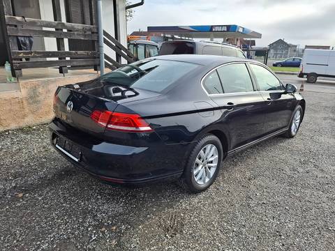 2019 Volkswagen Passat — sličica 4