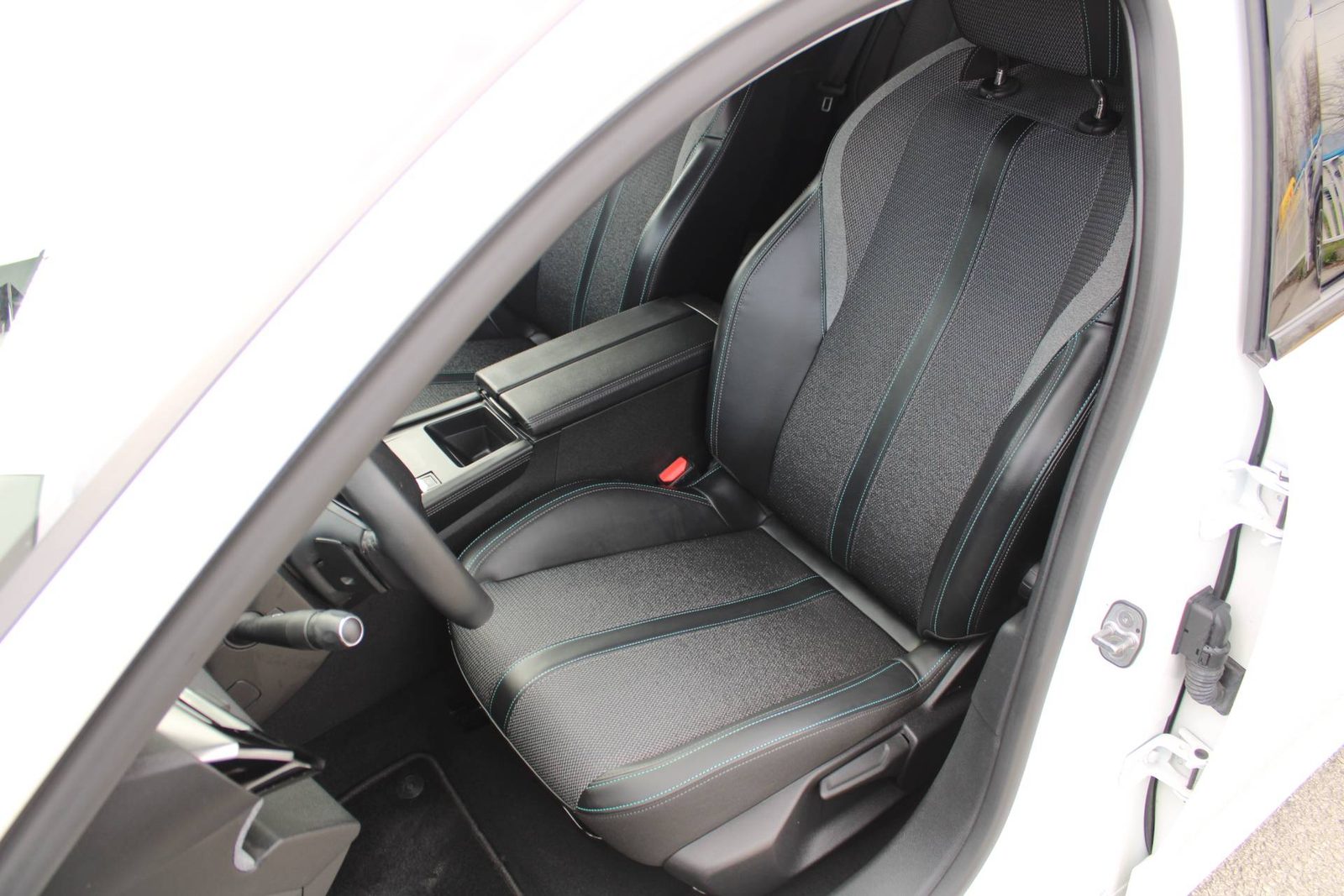 2022 Peugeot 308 — fotografija 10