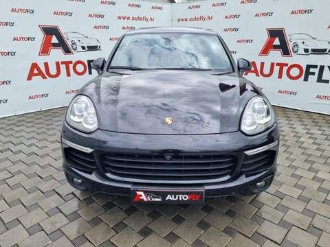 2015 Porsche Cayenne — sličica 2