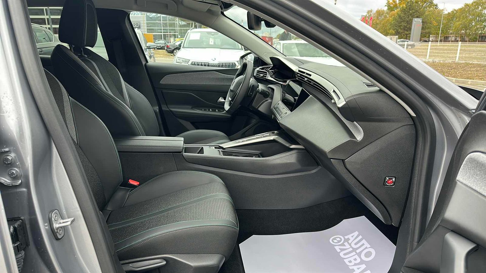 2025 Peugeot 308 — fotografija 9