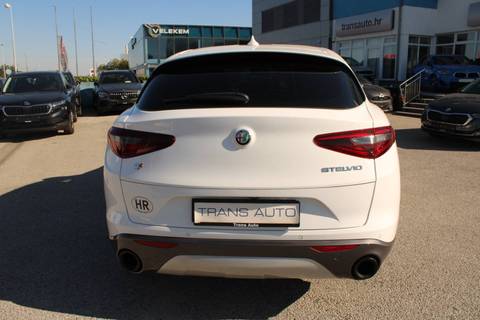 2022 Alfa Romeo Stelvio — sličica 6