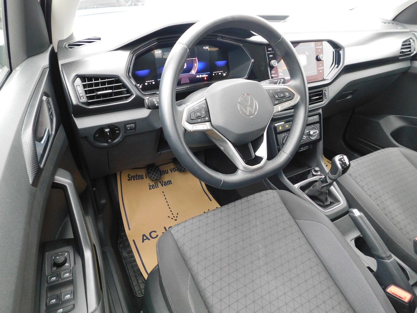 2023 Volkswagen T-Cross — fotografija 9
