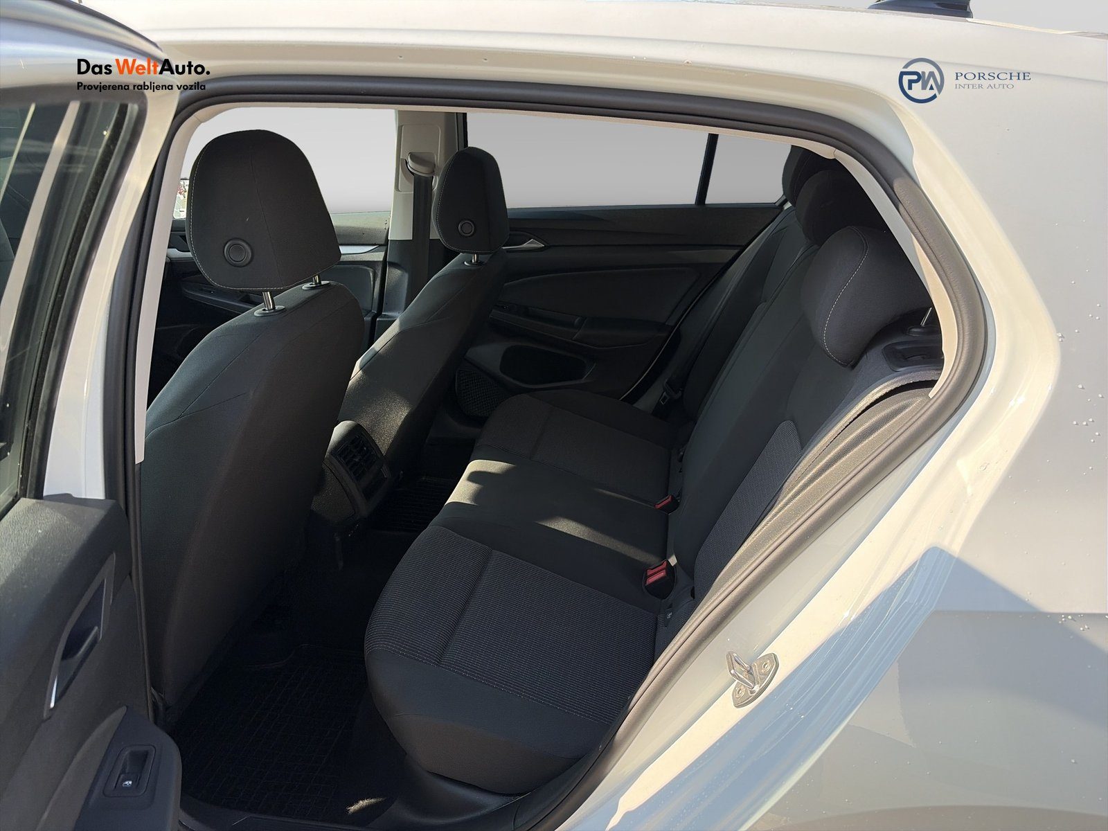 2025 Volkswagen Golf — fotografija 12