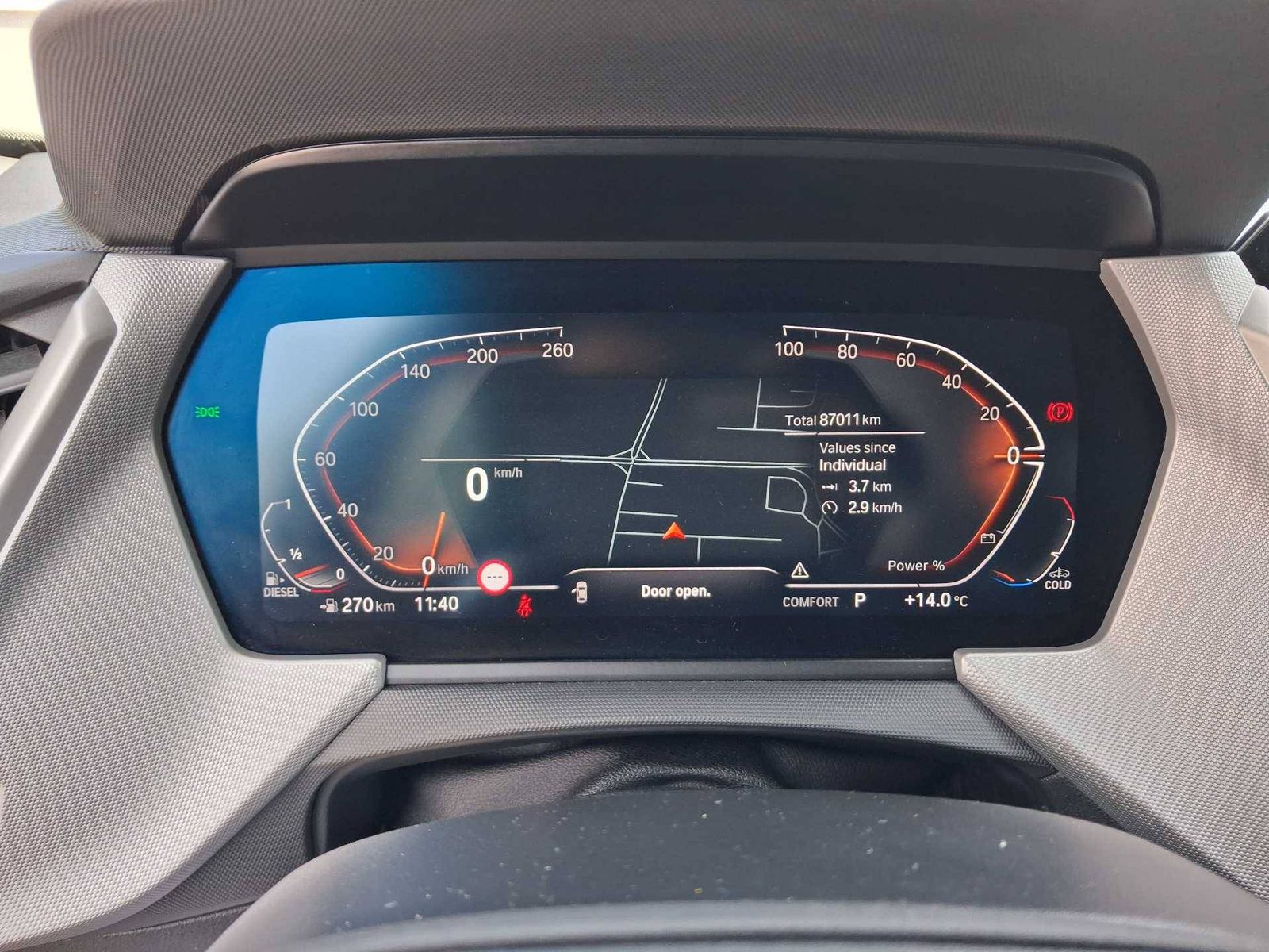 2022 BMW Serija 1 — fotografija 23