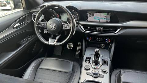 2022 Alfa Romeo Stelvio — sličica 11
