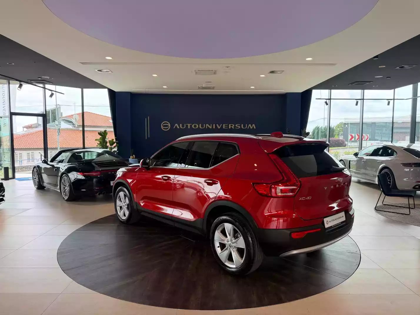 2023 Volvo XC40 — fotografija 3