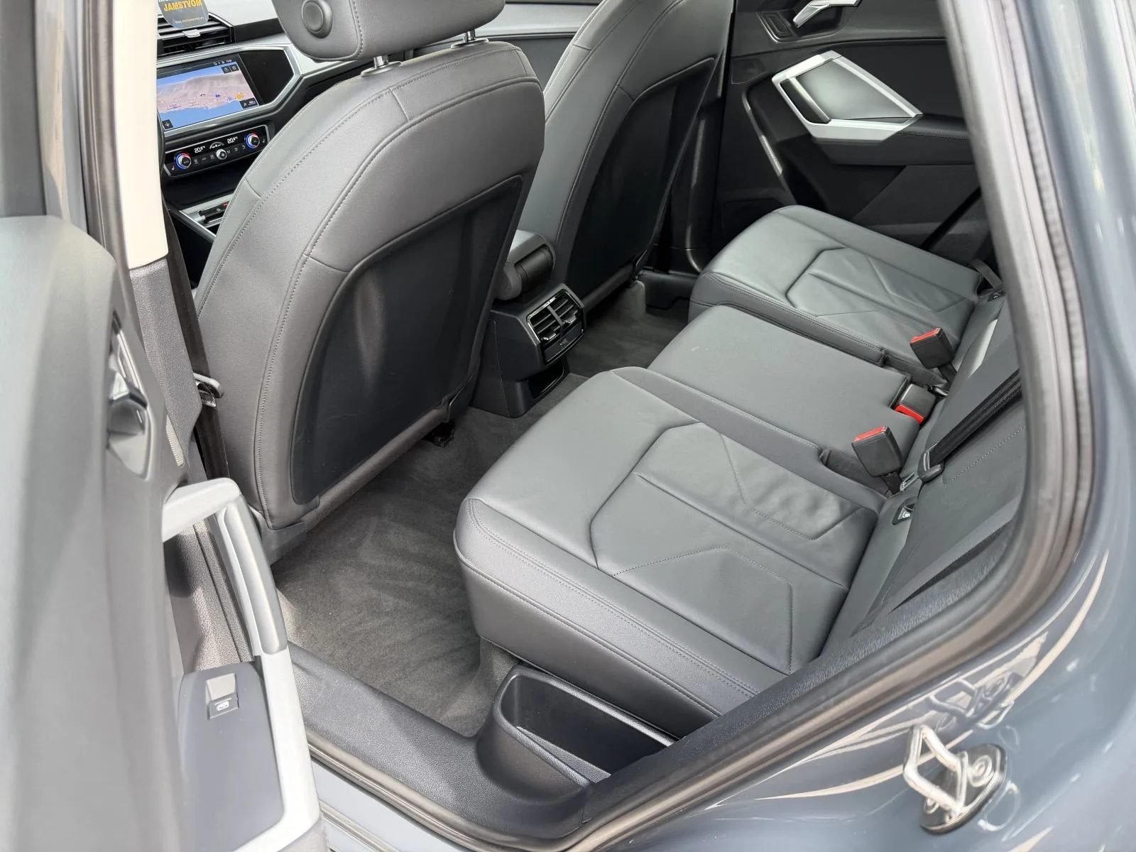 2020 Audi Q3 — fotografija 25