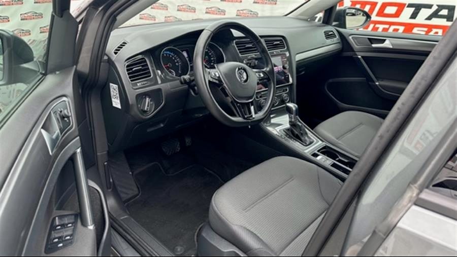 2019 Volkswagen Golf — fotografija 9