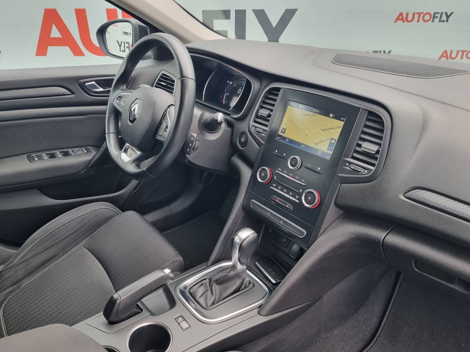 2019 Renault Megane — fotografija 19