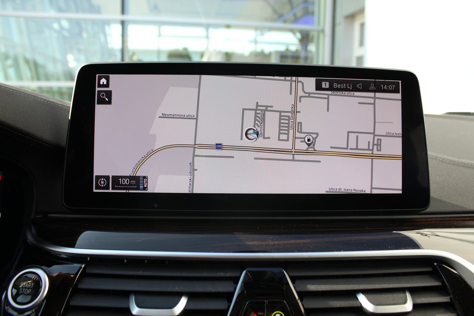 2022 BMW Serija 5 — fotografija 14