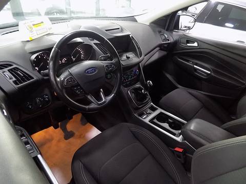 2019 Ford Kuga — sličica 17