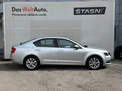 2019 Škoda Octavia — sličica 4