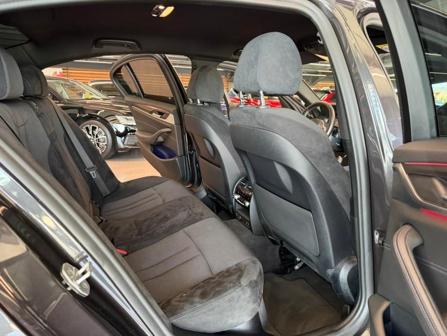 2020 BMW Serija 5 — fotografija 21