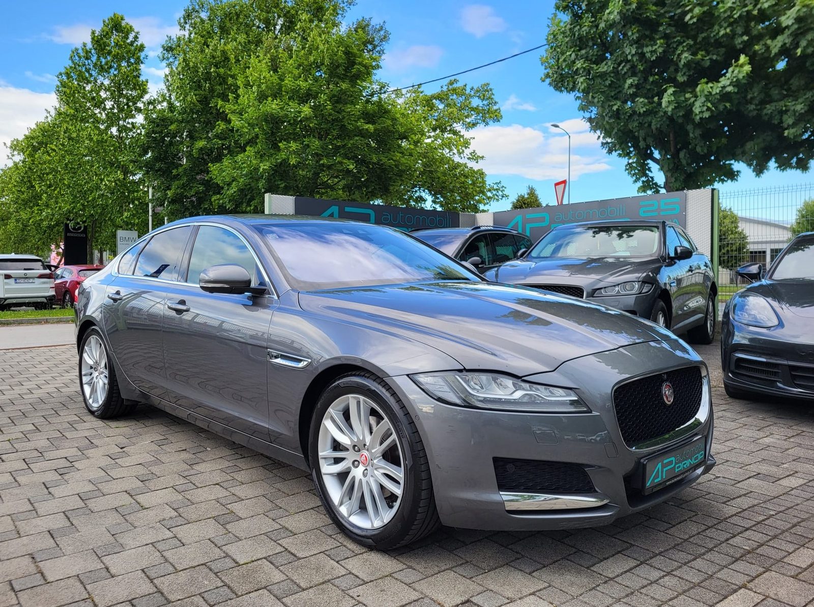 2015 Jaguar XF — fotografija 9