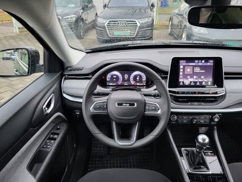 2022 Jeep Compass — sličica 13