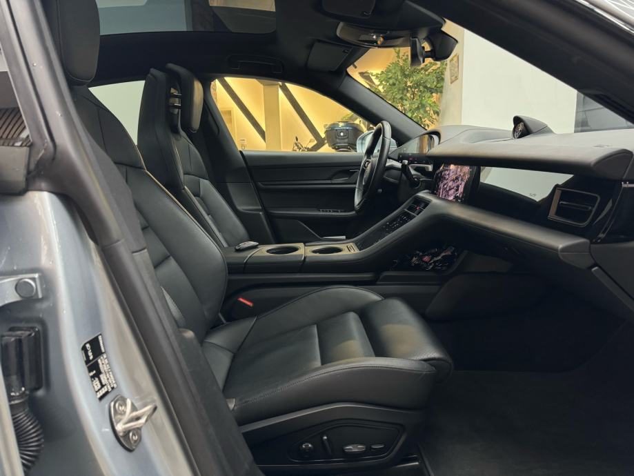 2020 Porsche Taycan — fotografija 19