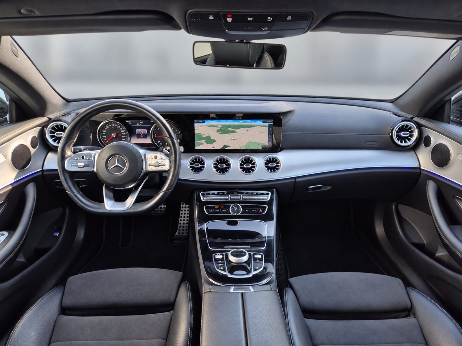 2019 Mercedes-Benz E-klasa — fotografija 12
