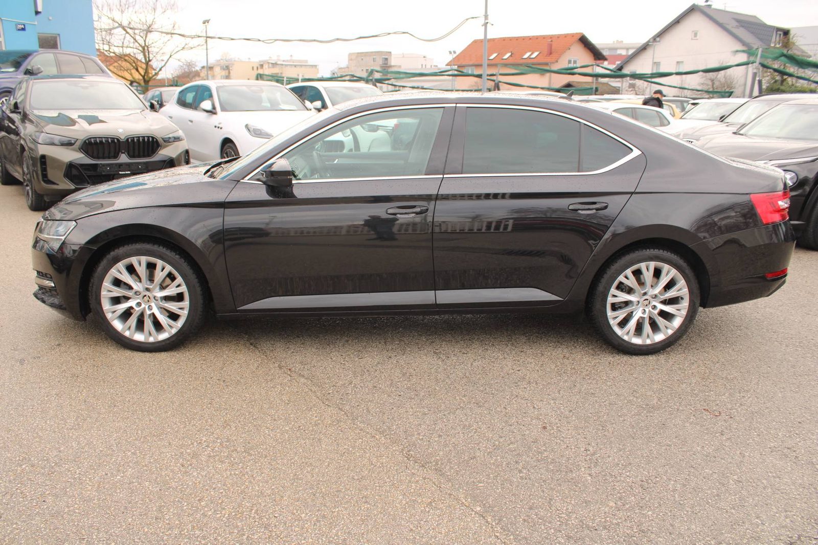 2023 Škoda Superb — fotografija 8