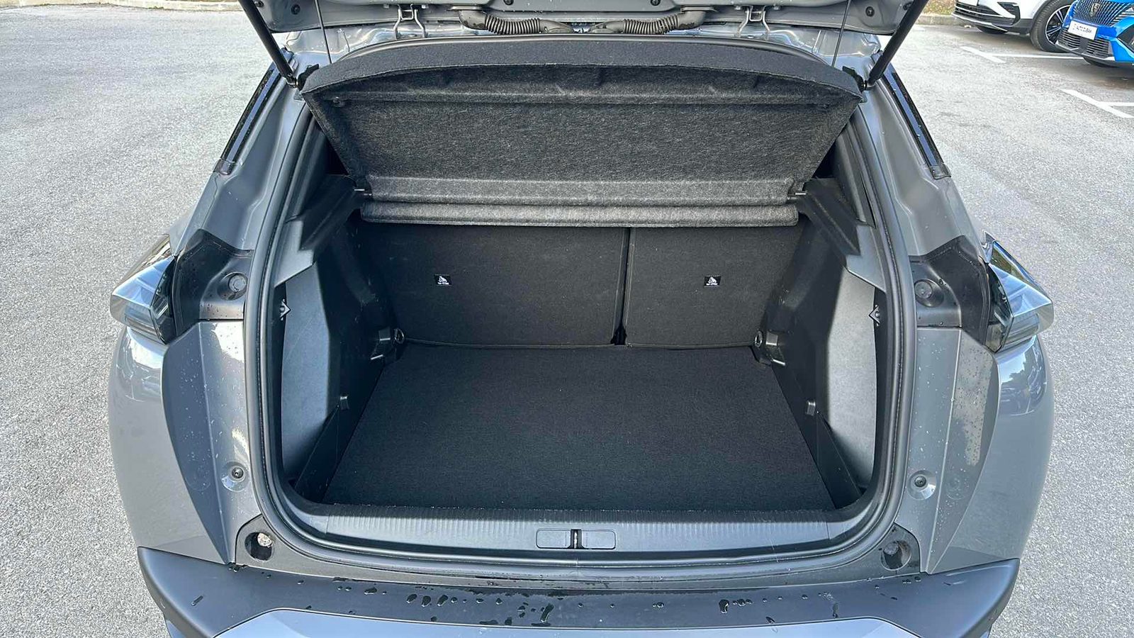 2025 Peugeot 2008 — fotografija 12