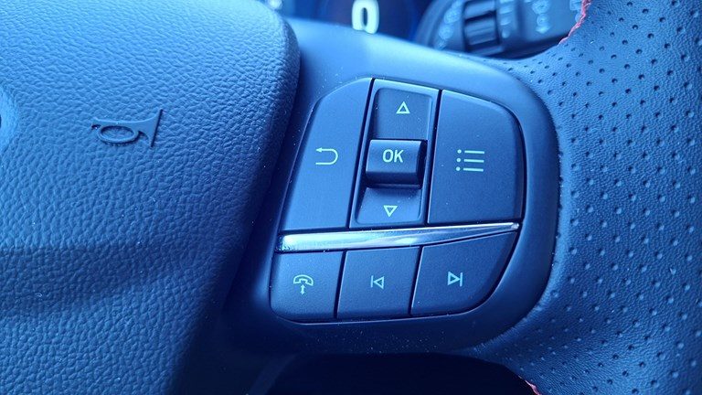 2025 Ford Kuga — fotografija 21