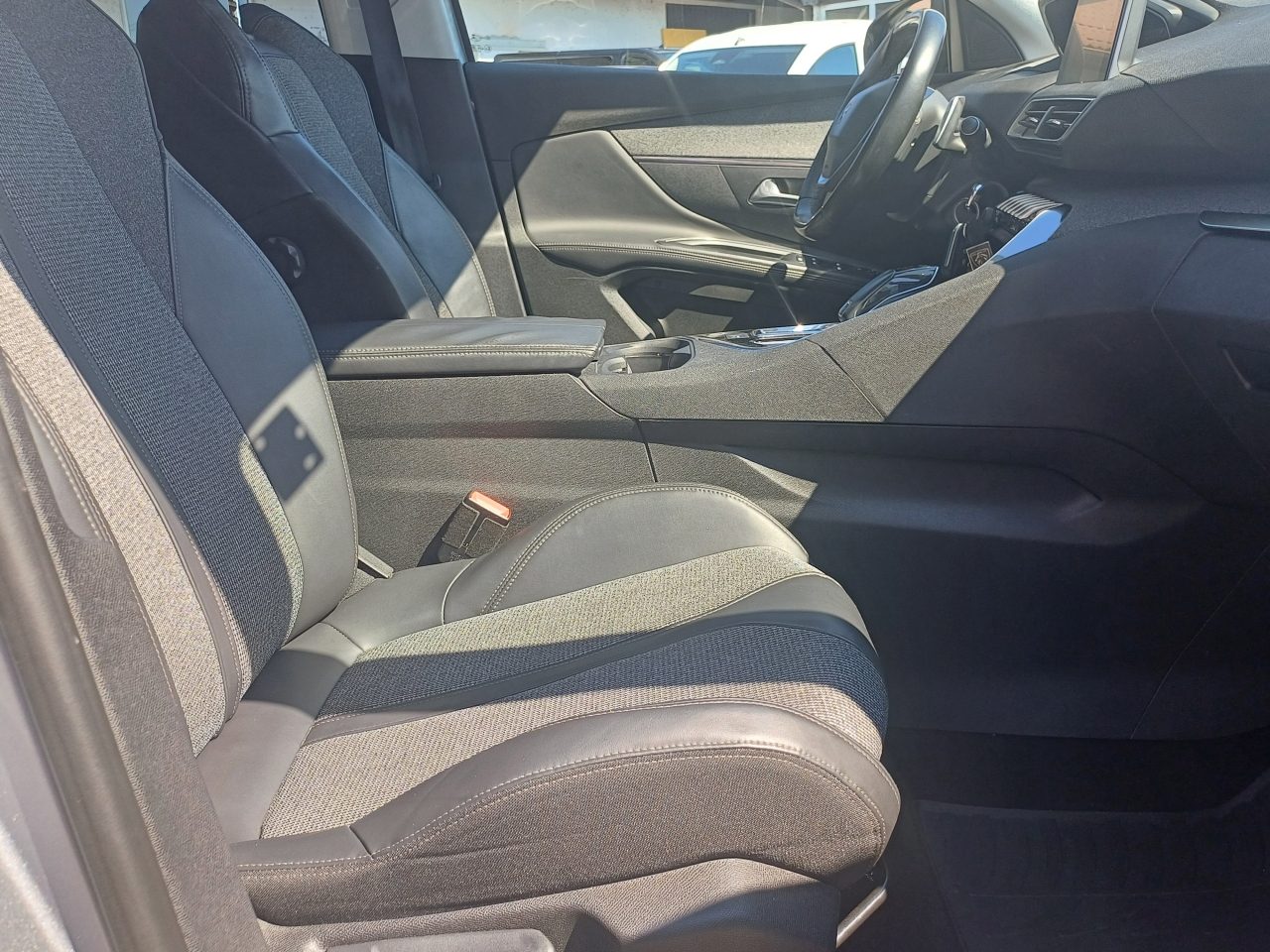 2017 Peugeot 5008 — fotografija 19
