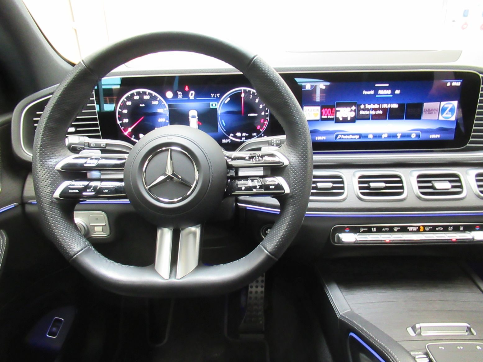 2025 Mercedes-Benz GLE — fotografija 16