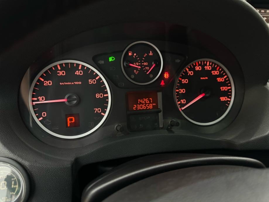 2014 Peugeot Expert — fotografija 10
