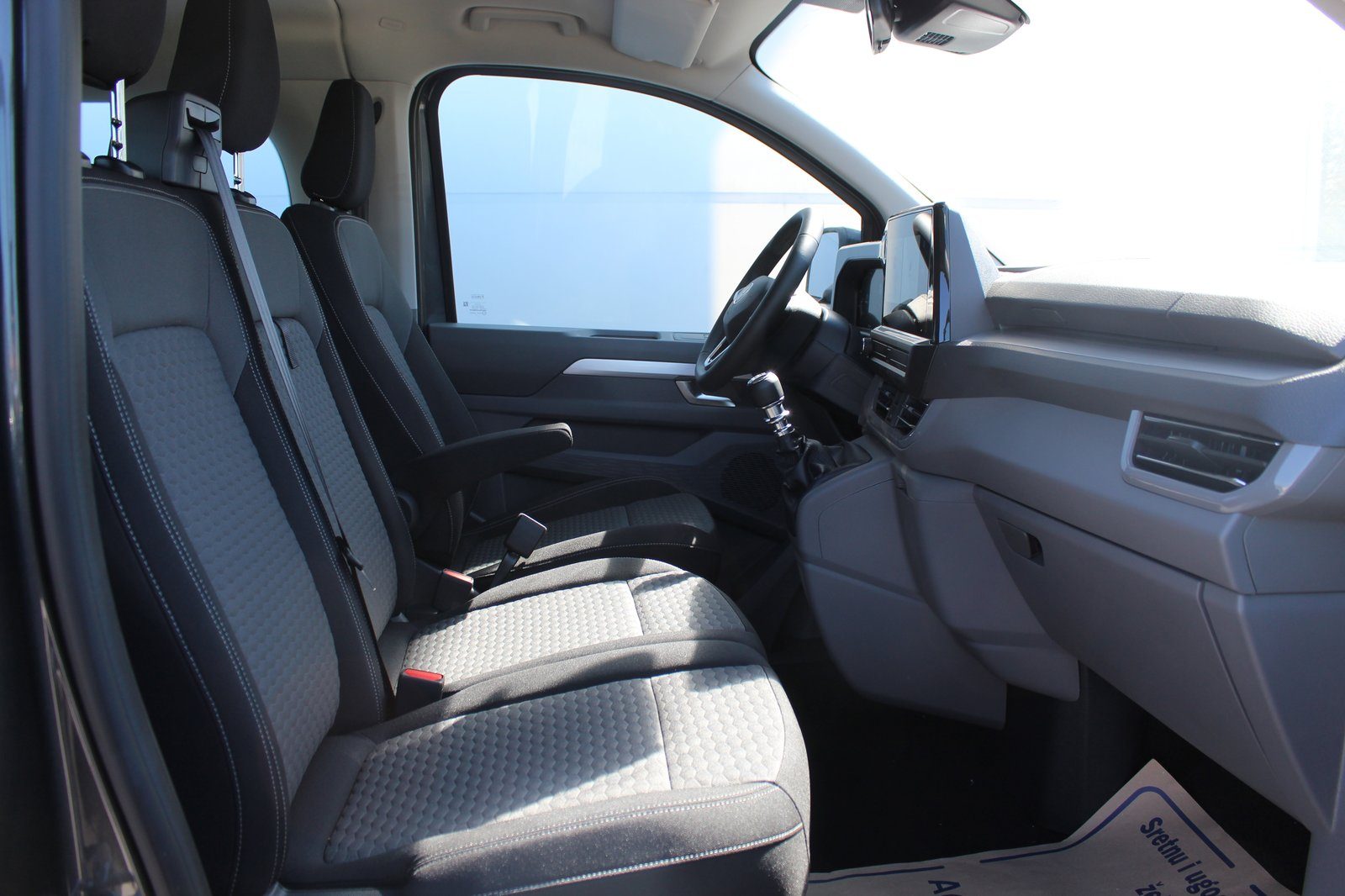 2026 Volkswagen Caravelle — fotografija 11