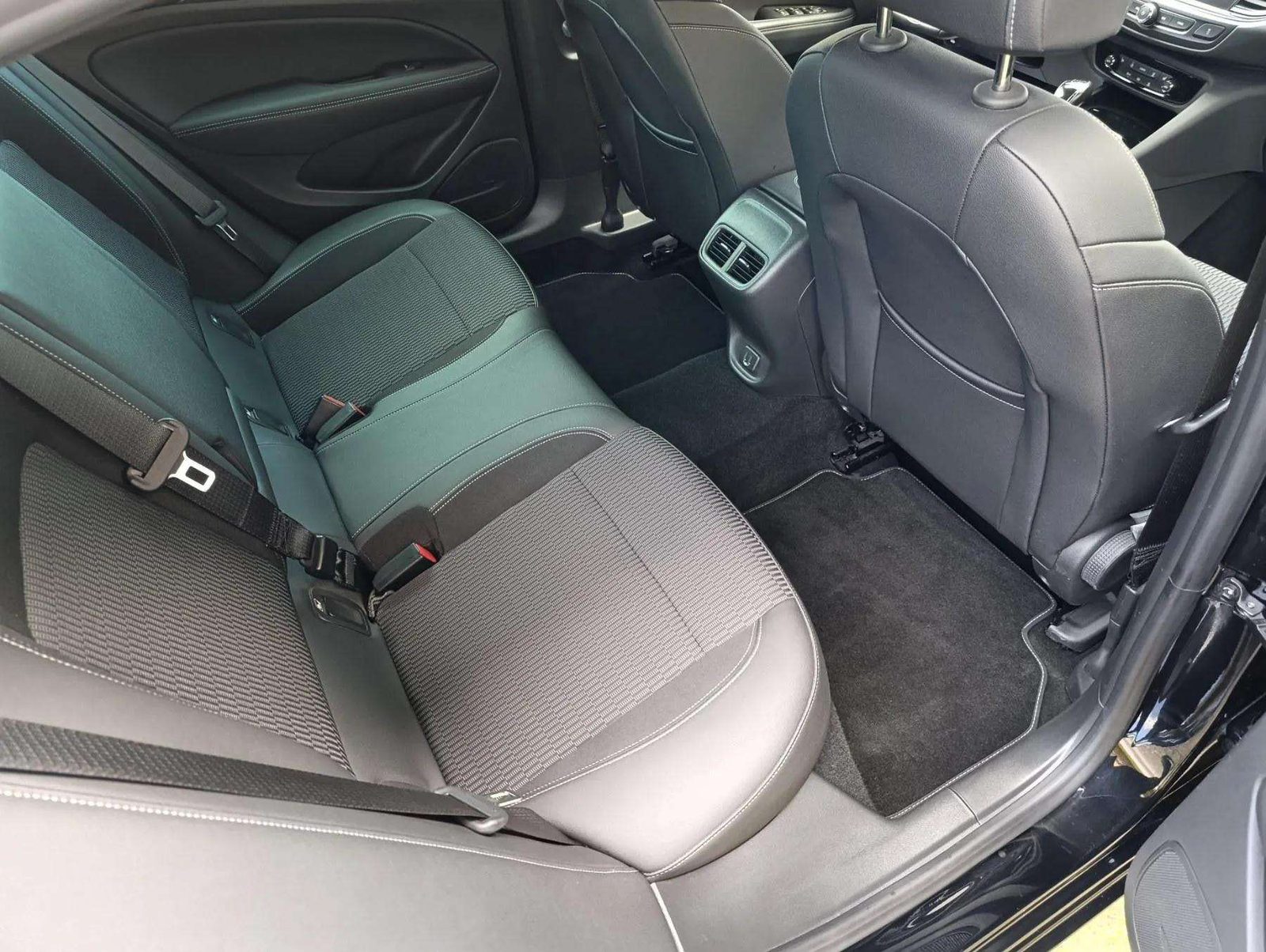 2021 Opel Insignia — fotografija 21