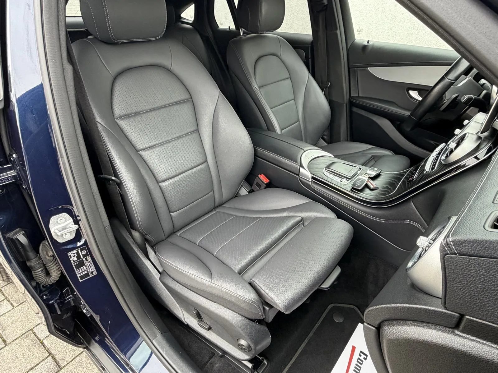 2020 Mercedes-Benz GLC — fotografija 25