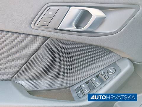 2023 BMW Serija 1 — sličica 16
