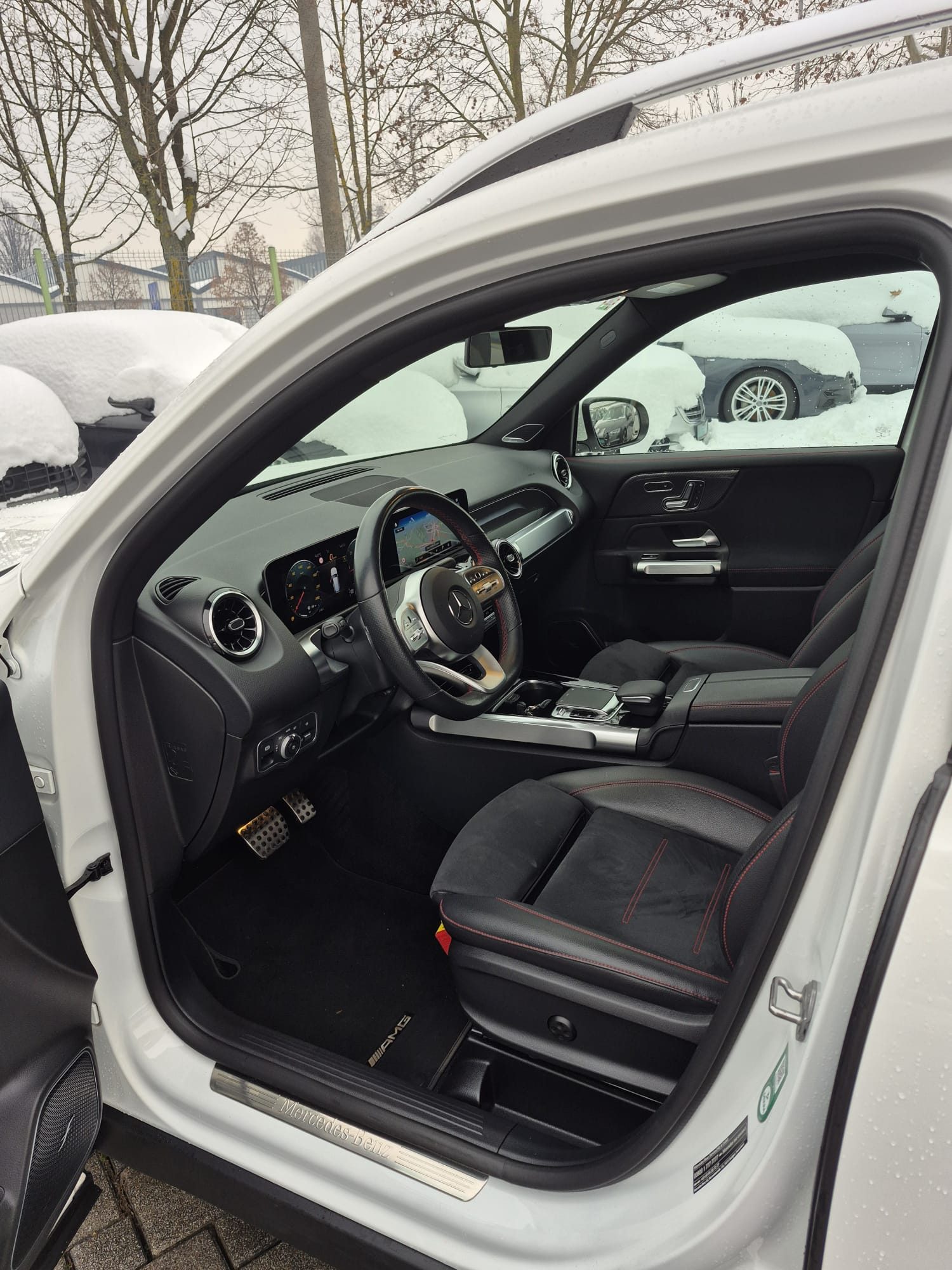 Mercedes-Benz GLB — fotografija 10