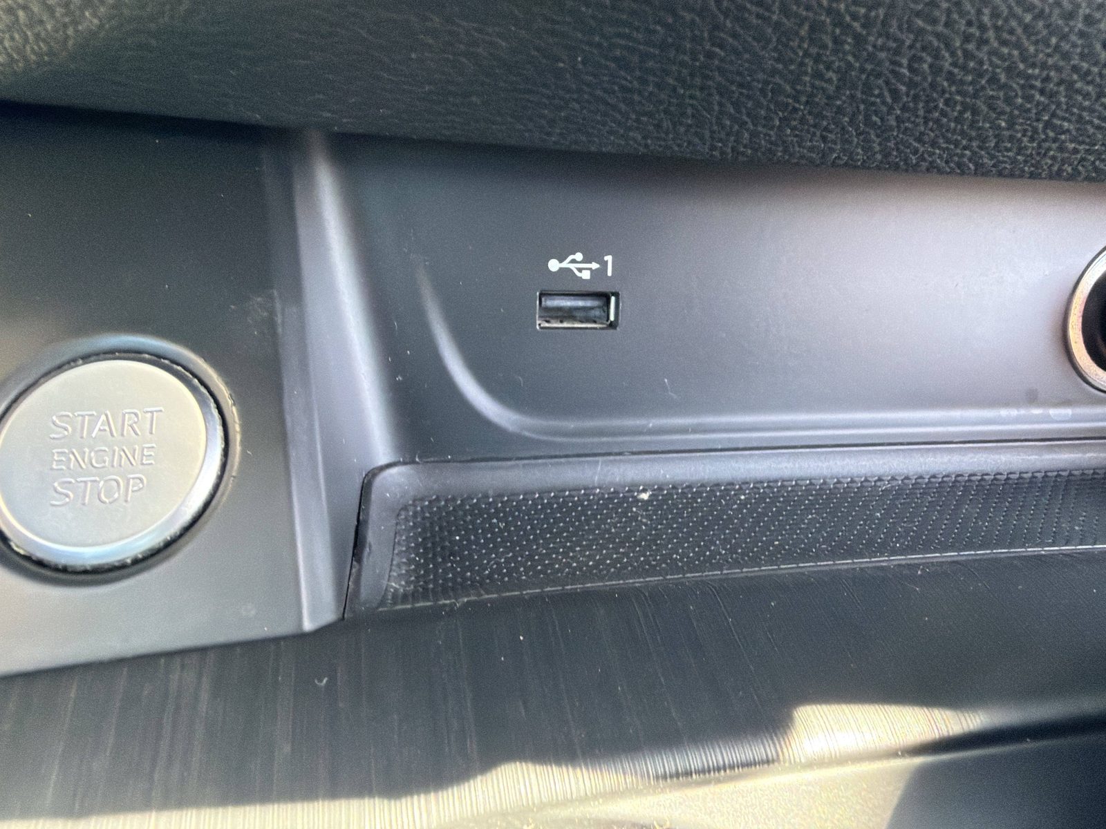 2018 Audi A4 — fotografija 22