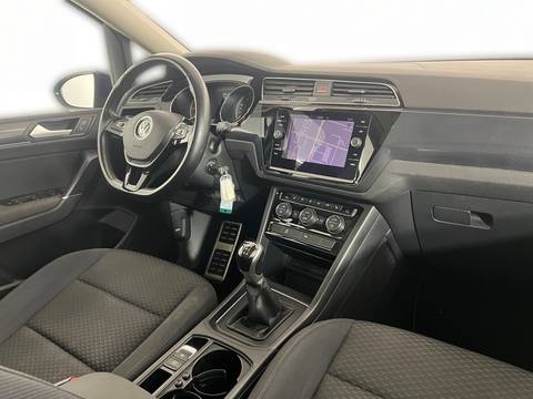 2020 Volkswagen Touran — sličica 20