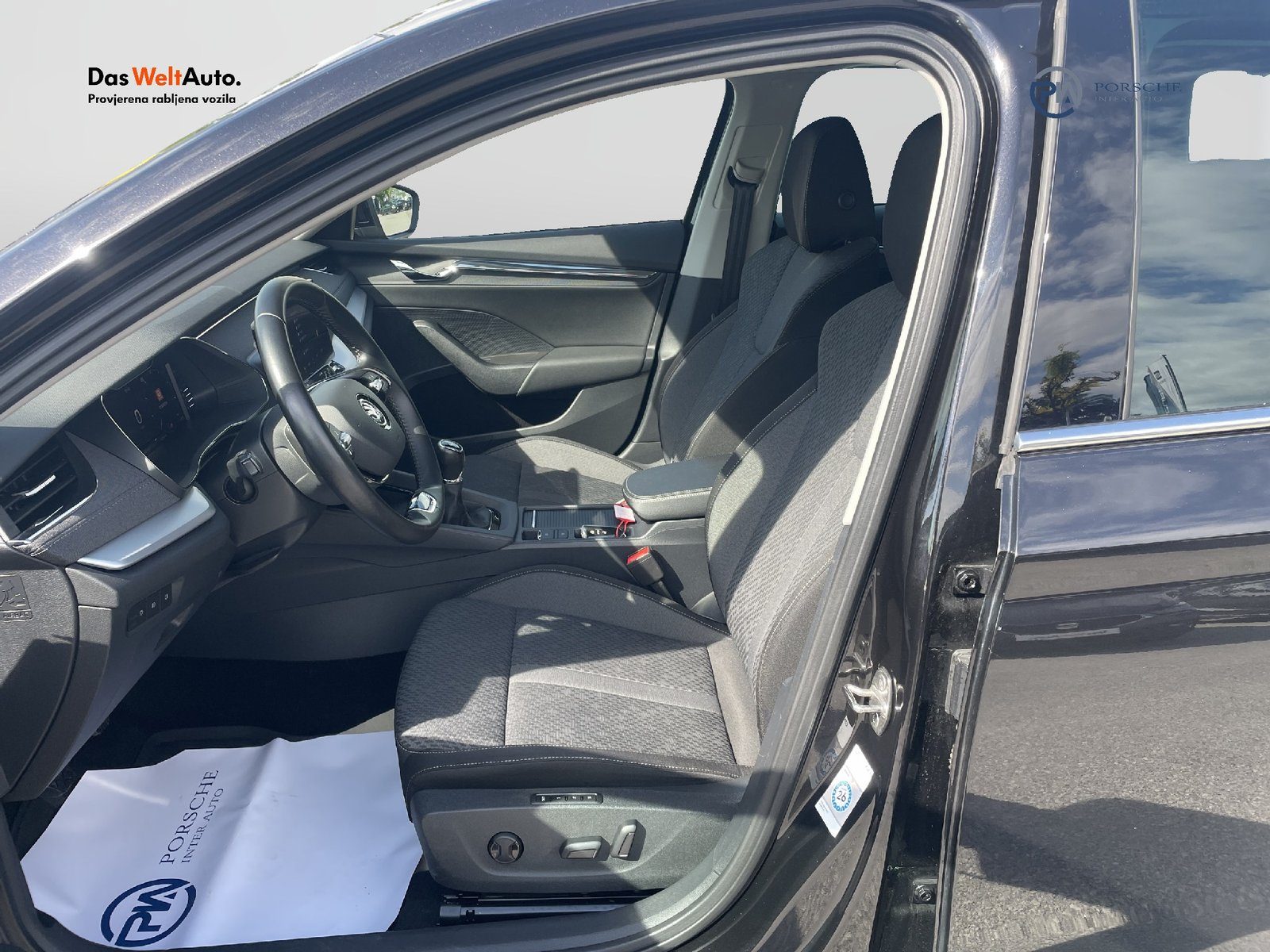 2020 Škoda Octavia Combi — fotografija 9